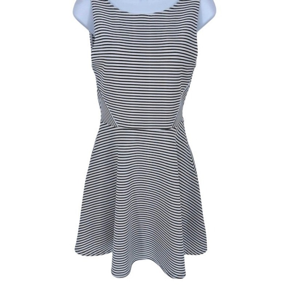 HM‎ Divided Women White Black Striped Textured Fit Flare Skater Dress Size 8